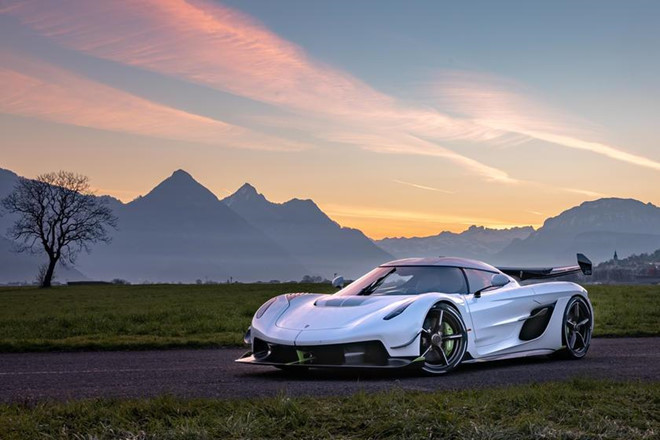 Koenigsegg Jesko được trang bị động cơ V8 tăng áp kép cho công suất 1.280 mã lực với nhiên liệu xăng, hoặc 1.600 mã lực với nhiên liệu E85.