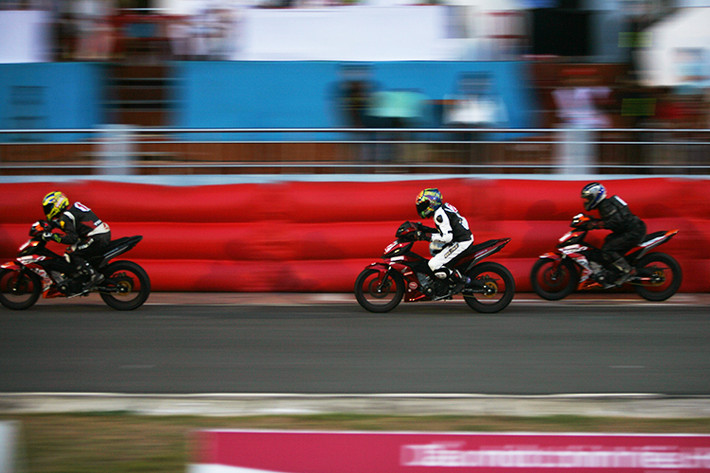 Thể thức cuối cùng thi đấu là Honda Winner 150 chuyên nghiệp - nơi các tay đua sẽ thi đấu với nhau trên những chiếc xe đua Winner 150 được lược bỏ và độ thêm một số chi tiết. Ở thể thức này, sự cạnh tranh đã không chỉ xuất hiện ở các chiếc xe mà còn là bản lĩnh, kinh nghiệm thi đấu của từng tay đua xe máy Việt.