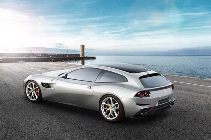 Thiết kế bên ngoài của phiên bản GTC4Lusso T không có gì khác biệt so với bản GTC4Lusso, ngoại trừ bộ mâm 5 chấu kép mới có khoảng trống lớn hơn. Đáng chú ý là bản GTC4Lusso có trọng lượng tổng thể nhẹ hơn 50kg, ở mức 1.740kg và tăng tỉ trọng phân bổ trọng lượng lên cầu sau, đạt mức 46:54.