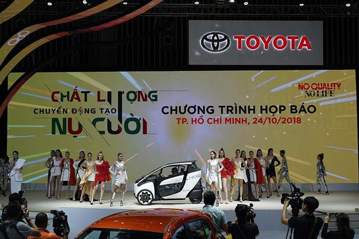 Kể từ những ngày đầu thành lập, TMV luôn cam kết mang đến những sản phẩm và dịch vụ tốt nhất tới khách hàng, đồng thời đóng góp hơn nữa vì sự phát triển của ngành công nghiệp ôtô Việt Nam và xã hội. Theo định hướng đó, tại Triển lãm năm nay, công ty muốn truyền tải thông điệp - “Chuyển động tiên phong vì cuộc sống tươi đẹp hơn”.