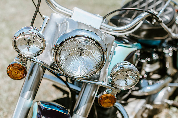 Bên cạnh điểm đặc biệt là tài sản thuộc sở hữu của Elvis Presley, chiếc Harley-Davidson FLH 1200 Electra Glide chỉ mới chạy được 126 dặm, tương đương khoảng 200 km.