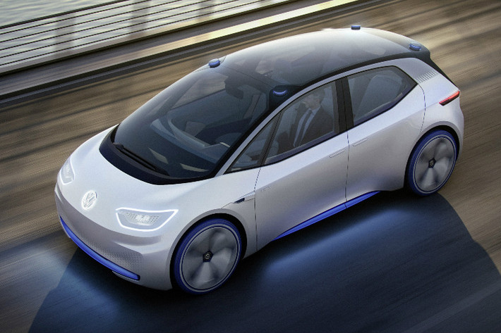 Reuters còn biết một nguồn tin nắm được kế hoạch của Volkswagen nói rằng một mẫu xe điện khác, I.D. Aero, sẽ được sản xuất ở một nhà máy đang chịu trách nhiệm chế tạo Volkswagen Passat. Nhà sản xuất Đức cũng đang thảo luận một mối hợp tác tiềm năng với SK Innovation, một nhà sản xuất pin năng lượng, cũng như Ford của Mỹ.