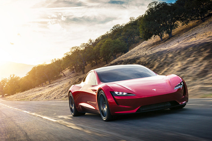 CEO Elon Musk cho biết siêu ôtô điện Tesla Roadster, mẫu xe vừa có màn ra mắt bất ngờ trong sự kiện giới thiệu xe tải Tesla Semi mới ở California, sở hữu mô-men xoắn 10.000Nm. Đặc biệt, nó có thể tăng tốc từ 0-100km/h trong chưa đầy 2 giây và đạt 160km/h trong 4,1 giây.