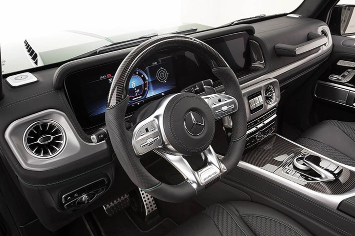 Ngoài ra, TopCar còn sẵn sàng đáp ứng nhu cầu của khách hàng nếu muốn nâng cấp nội thất cho xe, với các vật liệu cao cấp, trình độ chế tác thủ công tinh xảo và thiết kế phong cách độc đáo "không đụng hàng", nhưng chi phí sẽ tùy theo từng dự án.