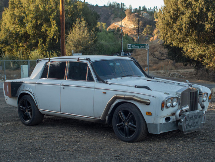 Đã 2 năm kể từ khi chiếc xe siêu sang Rolls-Royce Silver Shadow II 1979 được hé lộ với những phần tinh chỉnh rất “dị” và làm cho những người hâm mộ thương hiệu xe sang Anh quốc cảm thấy phiền lòng.