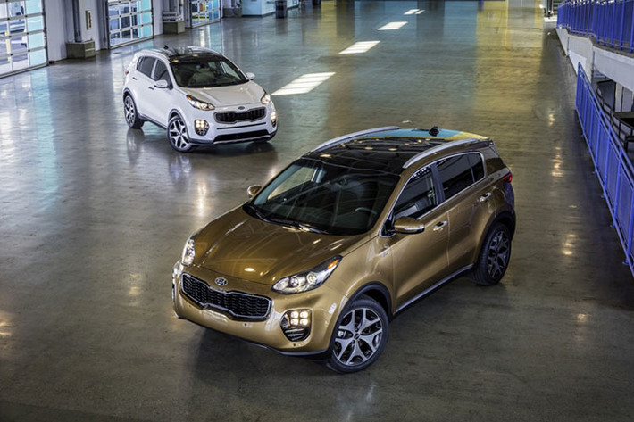 Theo đánh giá của IIHS dựa trên 5 thang điểm được đưa ra từ một loạt khía cạnh khác nhau trong các thử nghiệm va chạm. Với kết quả này, mẫu xe đến từ nhà sản xuất Hàn Quốc - Kia Sportage 2017 đã có những tiến bộ đáng kể so với xe tiềm nhiệm.