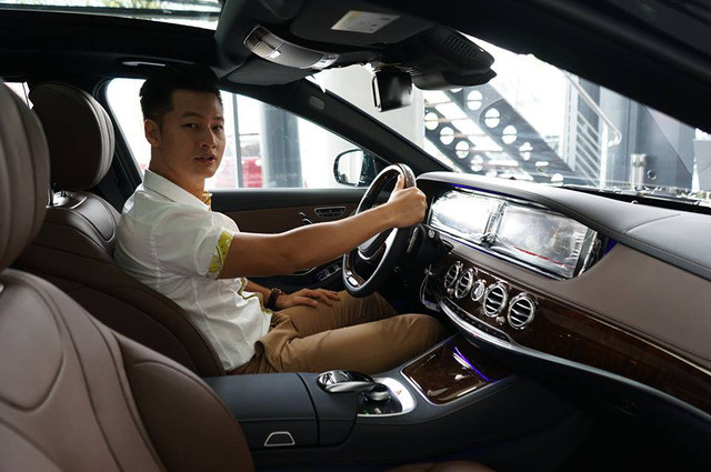 Mercedes-Benz S400L sở hữu khối động cơ V6, tăng áp kép có dung tích 3.0 lít, công suất tối đa 333 mã lực và mô-men xoắn cực đại 480 Nm tại dải vòng tua 1.600-4.000 vòng/phút. Nhờ đó, Mercedes S400 có thể tăng tốc từ 0-100km/h chỉ trong 6 giây trước khi đạt tốc độ tối đa 250 km/h.