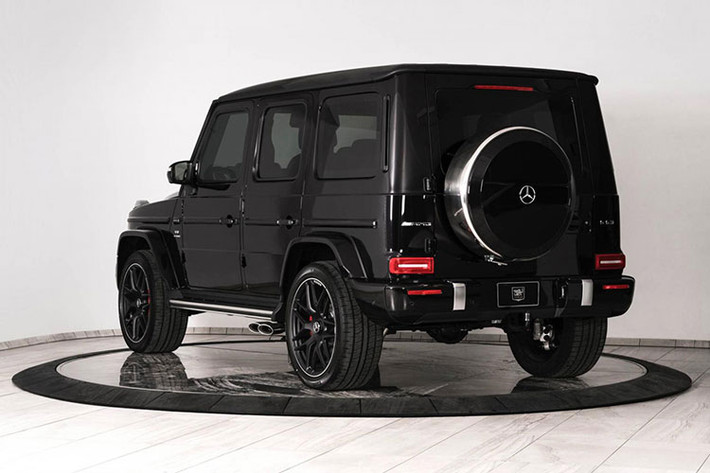 Cụ thể hơn, chiếc SUV hạng sang Mercedes-AMG G63 của Inkas có khả năng chống chịu được đạn 7.62x51mm hoặc 5.56x45mm bắn ra từ các loại súng trường hỏa lực mạnh và các loại vũ khí sát thương khác.