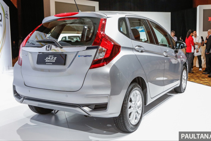 Những nguồn tin liên quan còn khẳng định, mẫu xe hatchback Honda Jazz 2020 mới sẽ có thêm phiên bản chạy động cơ hybrid để phù hợp với xu thế toàn cầu ngày nay về vấn đề khí thải và tiết kiệm nhiên liệu.