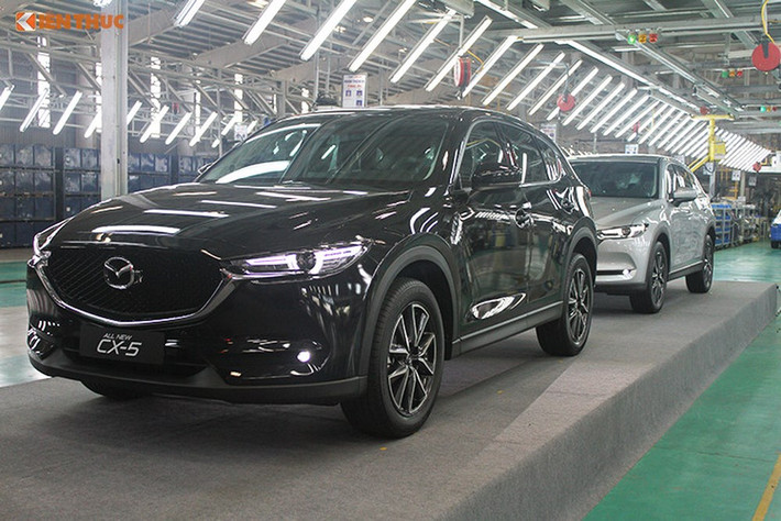 Doanh số của Mazda CX-5 tháng vừa qua chỉ đạt 702 xe, tăng 24% so với cùng kỳ năm trước. Tính chung 3 tháng đầu năm 2018, doanh số CX-5 đạt 3.372 xe tăng 82% so với cùng kỳ năm ngoái. Trong tháng 4/2018 này, giá xe dao động từ 899 triệu tới 1,019 tỷ đồng với 3 phiên bản tùy chọn.