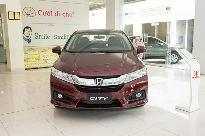 Honda City có doanh số 845 xe, tăng gần 25% so với cùng kỳ năm ngoái. Trong 3 tháng đầu năm, tổng doanh số bán ra của Honda City đạt 2.308 xe, tăng 40% so với cùng kỳ năm 2017. Giá xe Honda City gồm 2 phiên bản lần lượt là 559 triệu và 599 triệu đồng. Trong tháng 4, khi mua xe, khách hàng còn được tặng thêm phụ kiện 20 – 25 triệu đồng.