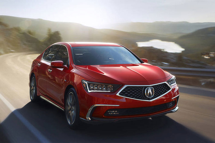 RLX là đại diện duy nhất của thương hiệu xe sang Acura góp mặt trong danh sách này. Mẫu xe Acura RLX mới đạt được điểm số cao trong cả hai bài kiểm tra va chạm của IIHS và NHTSA. RLX cũng được Acura trang bị đầy đủ các tính năng phòng tránh tránh tai nạn, bao gồm cảnh báo điểm mù, cảnh báo chệch làn đường, hệ thống hỗ trợ giữ làn đường và cảnh báo va chạm phía trước…