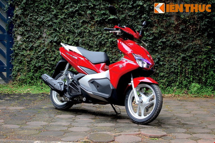 Kể từ khi ra mắt lần đầu tiên vào tháng 4 năm 2007 đến nay, đã có hơn 2,7 triệu chiếc xe Honda Air Blade đến tay người tiêu dùng. Phiên bản Air Blade mới vẫn được trang bị động cơ eSP 125cc, 4 kỳ, xi-lanh đơn, làm mát bằng dung dịch, phun xăng điện tử PGM-FI, cùng bộ đề ACG và đặc biệt là hệ thống Idling Stop.