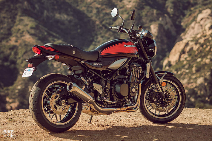 Như vậy, thị trường Ấn Độ đón nhận mẫu xe Kawasaki Z900RS mới sau cả Việt Nam. Z900RS từng được Kawasaki tại Việt Nam trình làng vào tháng 1/2018 vừa qua và cũng được nhập khẩu nguyên chiếc từ Nhật Bản, bên cạnh đó, mức giá của mẫu xe này tại thị trường môtô Việt cũng "mềm" hơn lên hơn 140 triệu đồng.