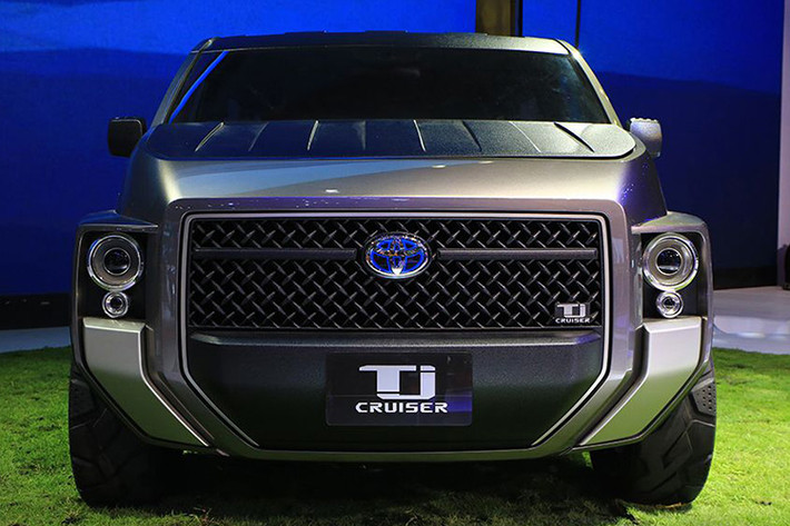 Tại VMS 2019, Toyota TJ Cruiser vẫn chưa lộ diện nội thất nên khách hàng Việt vẫn phải chờ đợi thêm. Toyota TJ Cruiser sở hữu động cơ hybrid 2.0L cùng hệ thống dẫn động 4 bánh. Theo Toyota, công ty muốn hướng đến cuộc sống xanh nên sử dụng công nghệ hybrid cho mẫu xe mới của mình, song vẫn chưa công bố thời gian bán ra.
