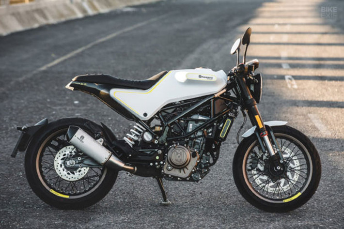 Nói về hai mẫu xe môtô hoài cổ Husqvarna bao gồm; Svartpilen 401 và Vitpilen 401 được phát triển từ khung gầm và động cơ của mẫu KTM Duke 390, tuy nhiên sẽ được "cộp mác" Husqvarna với phong cách hoàn toàn khác và được định vị ở phân khúc cao hơn dòng KTM 390.