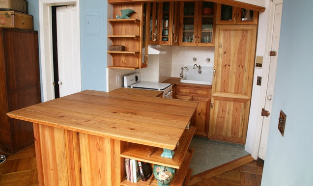 Khu bếp nhỏ gọn, thiết kế vừa vặn một góc nhà. Ảnh: Houzz.