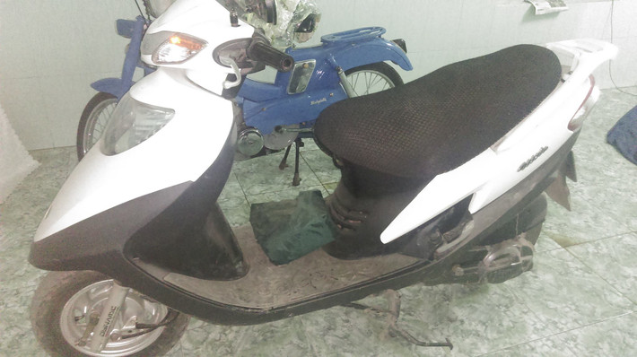 Theo kinh nghiệm, một chiếc xe cũ còn tốt phải "đều xe", các chi tiết, phụ tùng trên xe có độ mới/cũ đồng đều nhau. Ảnh: TuyhoaPlus.