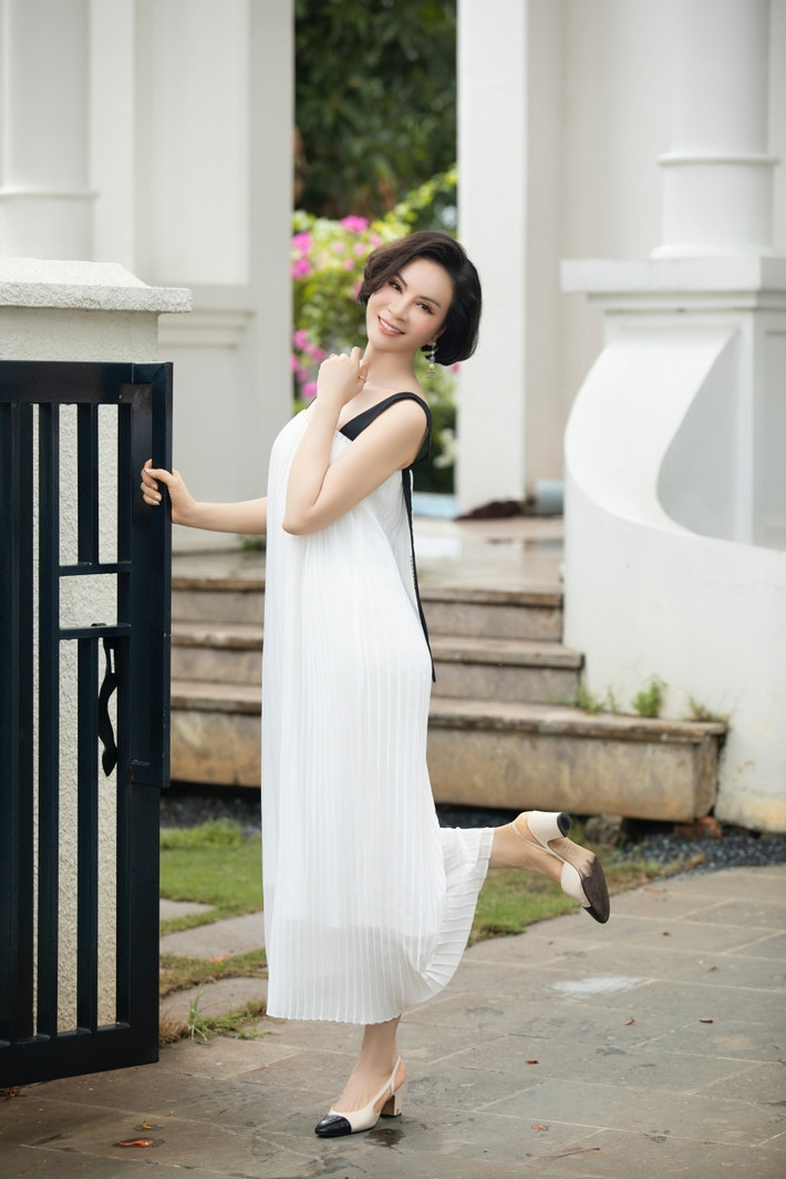 Nữ MC chuyển về sống trong căn biệt thự được vài năm, rất yêu thích nơi đây vì riêng tư, yên tĩnh và cảnh quan đẹp. Ảnh: Người đưa tin
