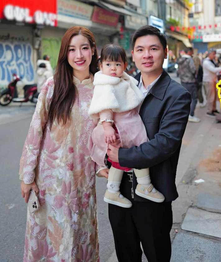 Hoa hậu Đỗ Mỹ Linh vừa có năm thứ 3 đón Tết với gia đình nhà chồng từ khi làm dâu hào môn. Ảnh: Fb My Linh Do