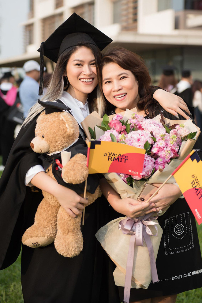 Trong một Vlog, Ngọc Thanh Tâm kể về quãng thời gian 4 năm học ở ngôi trường dành cho con nhà giàu Sài thành, số tiền học phí lên đến 30.000 USD (hơn 700 triệu đồng). Ảnh: Vietnamnet