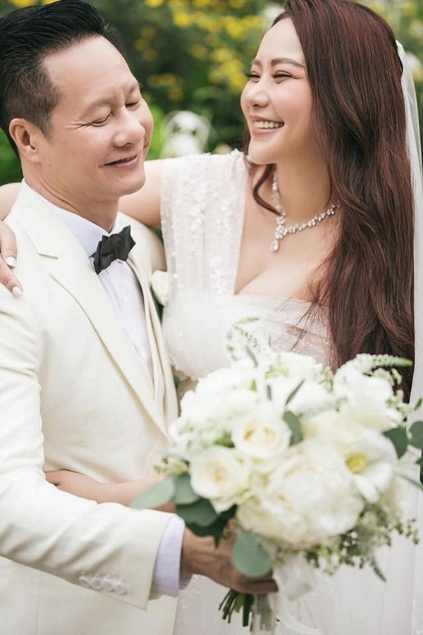 Đại gia Nguyễn Đức An là doanh nhân Việt kiều Mỹ thành đạt. Không ai biết được sự thật, doanh nhân Việt kiều Nguyễn Đức An có bao nhiêu tiền, nhưng riêng số tiền người đàn ông này đầu tư về Việt Nam từ năm 2007 đến 2008 đã tới 288 tỷ đồng. Ông sở hữu rất nhiều bất động sản rải rác khắp phía Nam, cổ phiếu, tiền tiết kiệm tại ngân hàng, nhiều xe ô tô và nhiều bất động sản giá trị ở nước ngoài.