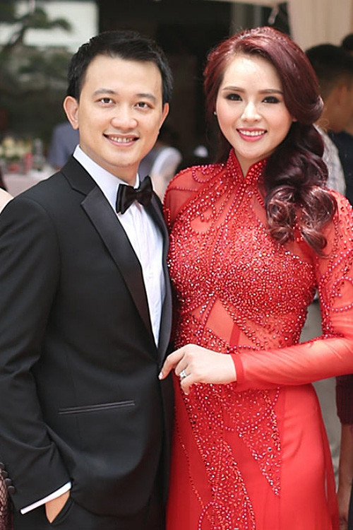 Chiều 6/7, Hoa khôi Lại Hương Thảo công khai đã ly dị chồng khoảng một năm. Người đẹp cũng khởi kiện chồng cũ về quyền nuôi con và thực hiện nghĩa vụ cấp dưỡng cho con. Ảnh: Zing