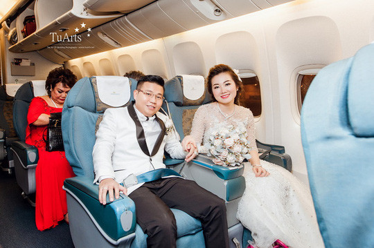 Được biết, chú rể là anh Đức Thắng – một doanh nhân thành đạt tại TP HCM, còn cô dâu là chị Thu Thủy (Nam Định). Ảnh: NLĐ.