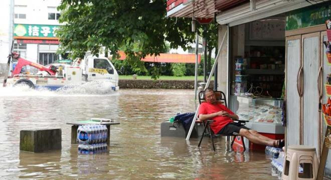 Chính quyền Trùng Khánh cho biết sông Kỳ Giang, thượng nguồn đập Tam Hiệp đang trải qua trận lụt nghiêm trọng nhất kể từ năm 1940. Khoảng 40.000 người dân phải sơ tán. (Ảnh: Reuters)