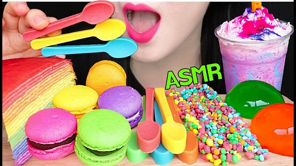 Xếp sau Dona là kênh Youtube Jane ASMR, sở hữu 8,6 triệu lượt theo dõi. Tuy có lượng theo dõi nhiều hơn nhưng video của Jane nhận được lượng người xem ít hơn Dona, bởi vậy không khó hiểu khi cô nàng đứng thứ 2 trong danh sách này.
