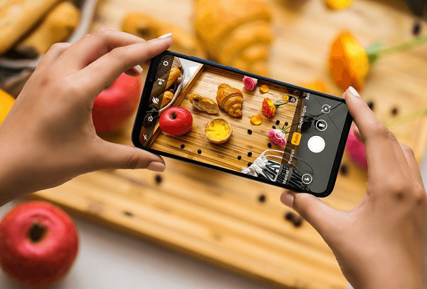 Theo thông tin từ Vsmart, mẫu điện thoại sắp ra mắt này có màn hình Super AMOLED 6.39” Full HD+ 2.340 x 1.080, CPU Snapdragon 765.