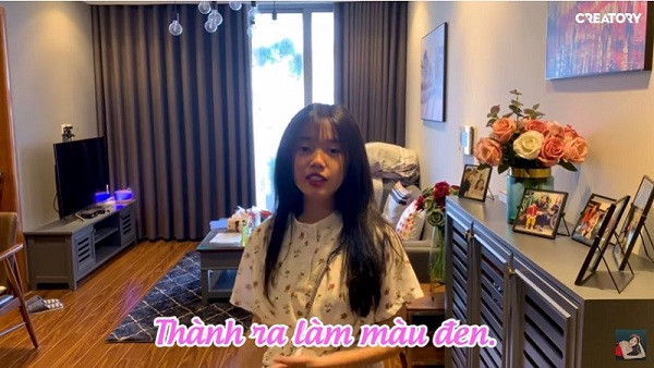 Cô nàng còn tự tay chọn đồ nội thất và trang trí căn nhà mà mình tặng cho bố mẹ, khiến dân tình không khỏi xuýt xoa công nhận quả là "con nhà người ta" trong truyền thuyết.