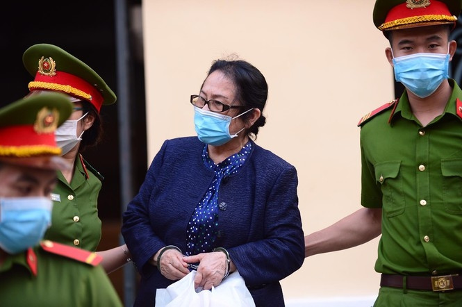 Hành vi của bị cáo Diệp gây hậu quả nghiêm trọng khiến Nhà nước mất quyền sở hữu và quyền sử dụng đối với tài sản 185 Hai Bà Trưng, không xác lập được quyền đối với tài sản 57 Cao Thắng, gây thiệt hại tài sản Nhà nước. Ảnh: Báo Quảng Ninh