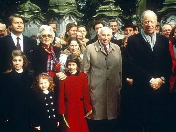 Rothschild là một trong những gia tộc lâu đời, giàu có và danh tiếng nhất trong lịch sử thế giới. Có thể coi Rothschild là gia đình nắm giữ ngành tài chính - ngân hàng khắp thế giới vào thế kỷ 18 và đặt nền tảng cho hoạt động kinh doanh ngân hàng hiện đại. Ảnh: LinkedIn