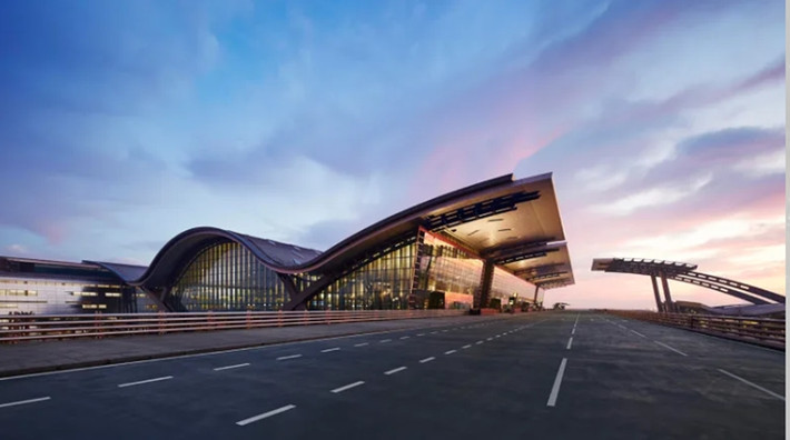 Sân bay quốc tế Hamad rộng 21km2, khai trương năm 2014 với chi phí 16 tỷ USD. (Ảnh: CNN)
