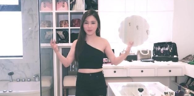 Nữ ca sĩ cũng đã chi 4 tỷ đồng cho toàn bộ nội thất trong căn biệt thự. Ước tính tổng giá trị của căn biệt thự khoảng 20 tỷ đồng. Ảnh: FBNV