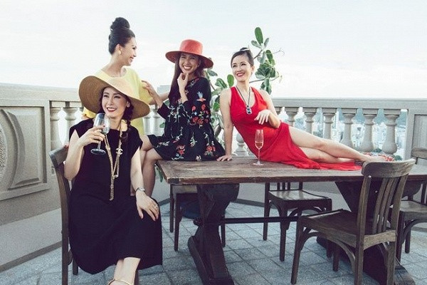 Căn penhouse của Hà Kiều Anh rộng 500m2, tầm nhìn 360 độ, bốn mặt trông ra biển và núi.