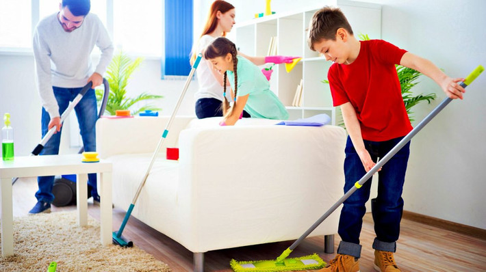 Không lên kế hoạch dọn nhà cũng là sai lầm chỉ khiến bạn ngập chìm trong công việc dọn dẹp. Tốt hơn hết, hãy lên một bản kế chi tiết kèm thời gian ấn định trong việc dọn nhà.