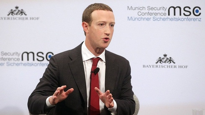 Mark Zuckerberg (102 tỷ USD) là nhà đồng sáng lập của Facebook, và hiện đang điều hành công ty này với chức danh chủ tịch kiêm giám đốc điều hành.