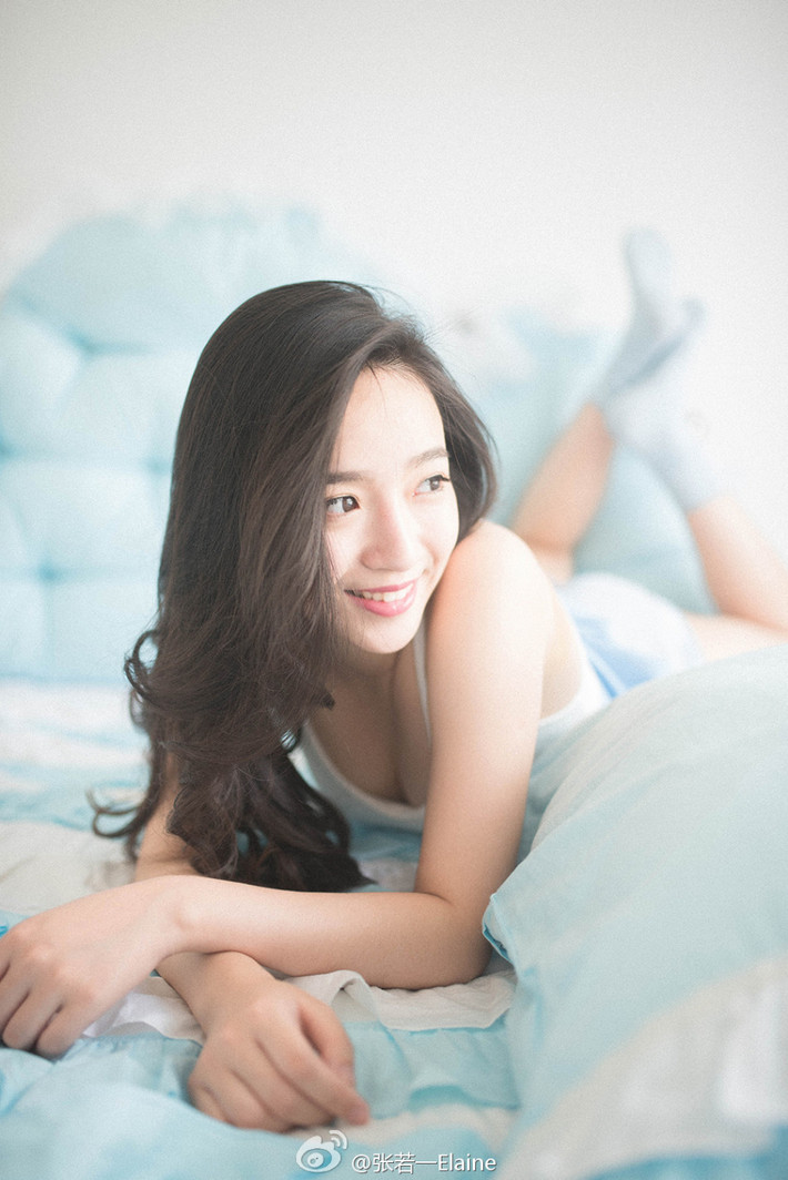 Những bức ảnh này khiến nhiều người ngỡ Elaine là một diễn viên hay người mẫu nổi tiếng.