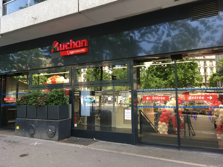 Hệ thống Auchan có 639 siêu thị và 2.874 cửa hàng trên toàn thế giới. Ảnh: Olivierdauvers.