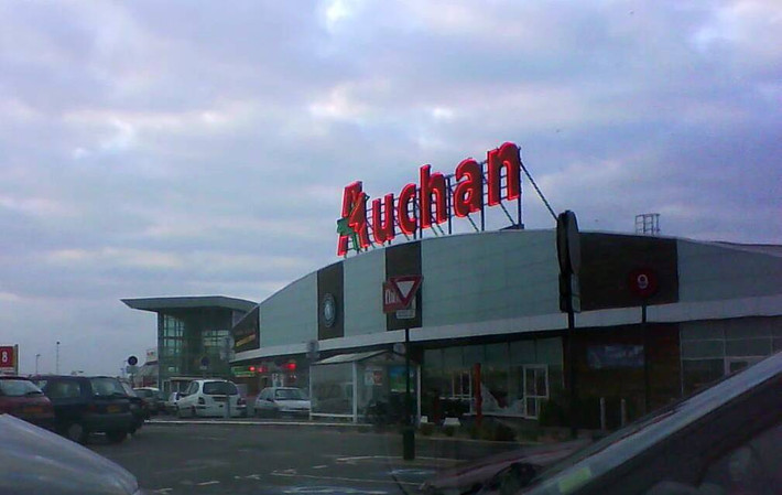Auchan Retail thuộc sở hữu của Auchan Holding. Trong đó, Auchan Retail là mảng kinh doanh cốt lõi với chuỗi siêu thị tạo ra 98,6% doanh thu cho Tập đoàn. Ảnh: Wiki.