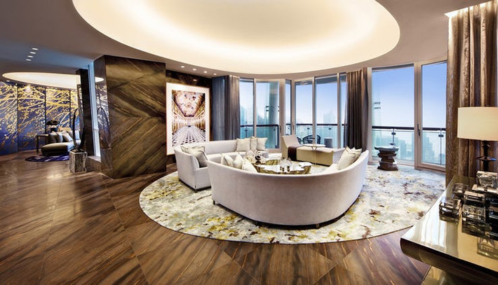 Năm 2015, Opus (Hong Kong) là căn hộ đắt nhất được bán ở châu Á với mức giá 66 triệu USD. Hòa mình vào khung cảnh thiên nhiên, Opus có kính bao phủ hầu hết bên ngoài.