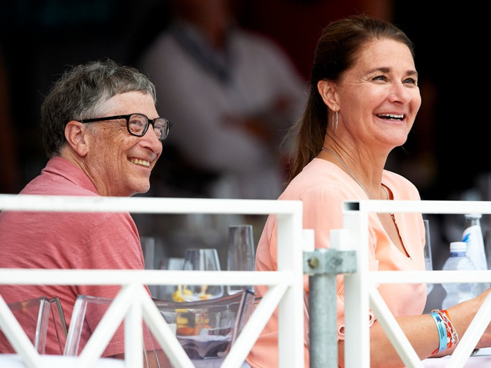 Người đồng sáng lập Microsoft Bill Gates sẽ vẫn là người giàu thứ 2 thế giới sau khi cho đi khoảng 27% giá trị tài sản ròng của mình để làm từ thiện trong những năm qua.