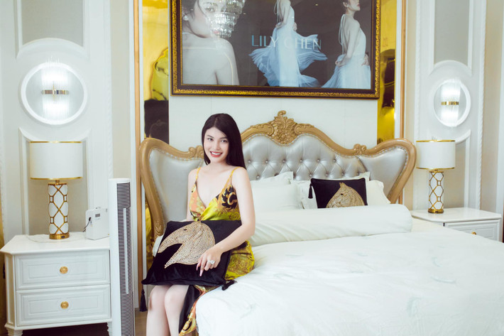 Phòng ngủ của Lily Chen.