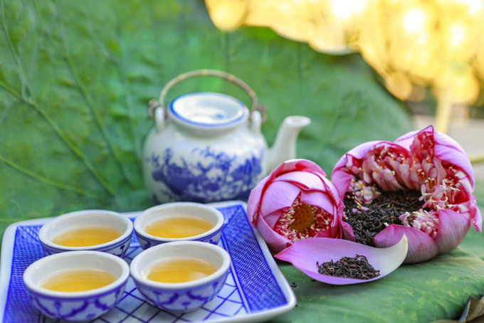 Do yêu cầu sự tỉ mỉ trong quá trình ướp trà nên số lượng trà sen Tây Hồ truyền thống không nhiều và có giá thành đắt đỏ. Ảnh: Pasgo