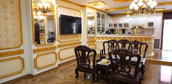 Phòng bếp rộng rãi được bố trí trên tầng 4. Ảnh: NhaF