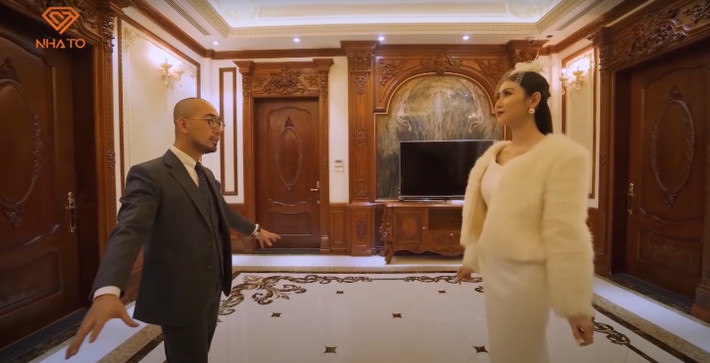 Trên tầng 2 là khu vực vui chơi dành cho trẻ nhỏ cùng 4 phòng ngủ riêng tư.