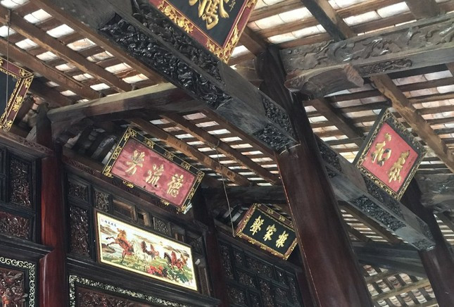 Nghệ thuật trang trí ngôi nhà mang đậm phong cách cung đình “tứ linh”, “bát bửu”...Ảnh: Tiền phong