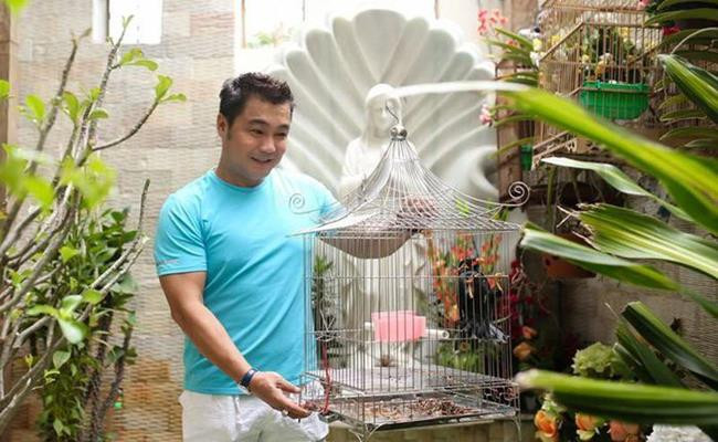 Biệt thự gồm một trệt và 2 lầu, sân thượng, có tổng diện tích sàn 700 m2. Ảnh: Dân Việt.